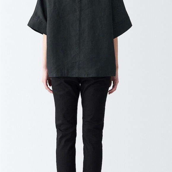 Black Muji Short Sleeve Blouse (washed hemp) - Picture 8 of 16